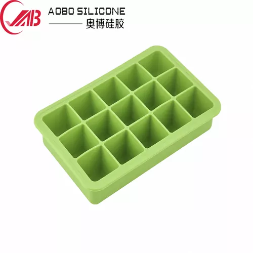 Kämpar du fortfarande med isbrickor i plast som inte släpper is? Prova våra silikonisbrickor